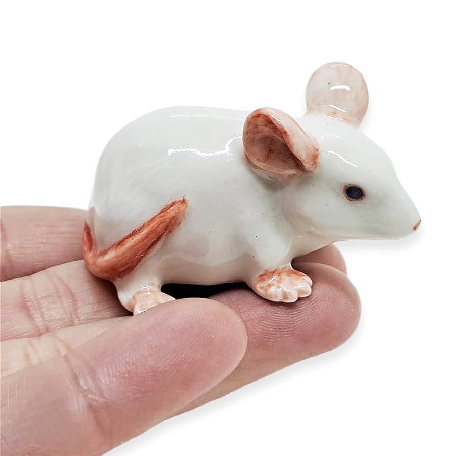 ネズミ　鼠　白鼠　陶器　オブジェ　置物　インテリア　工芸品　美術品　A1149 楽天市場】リヤドロ 十二支コレクション 鼠 ネズミ ねずみ 置物